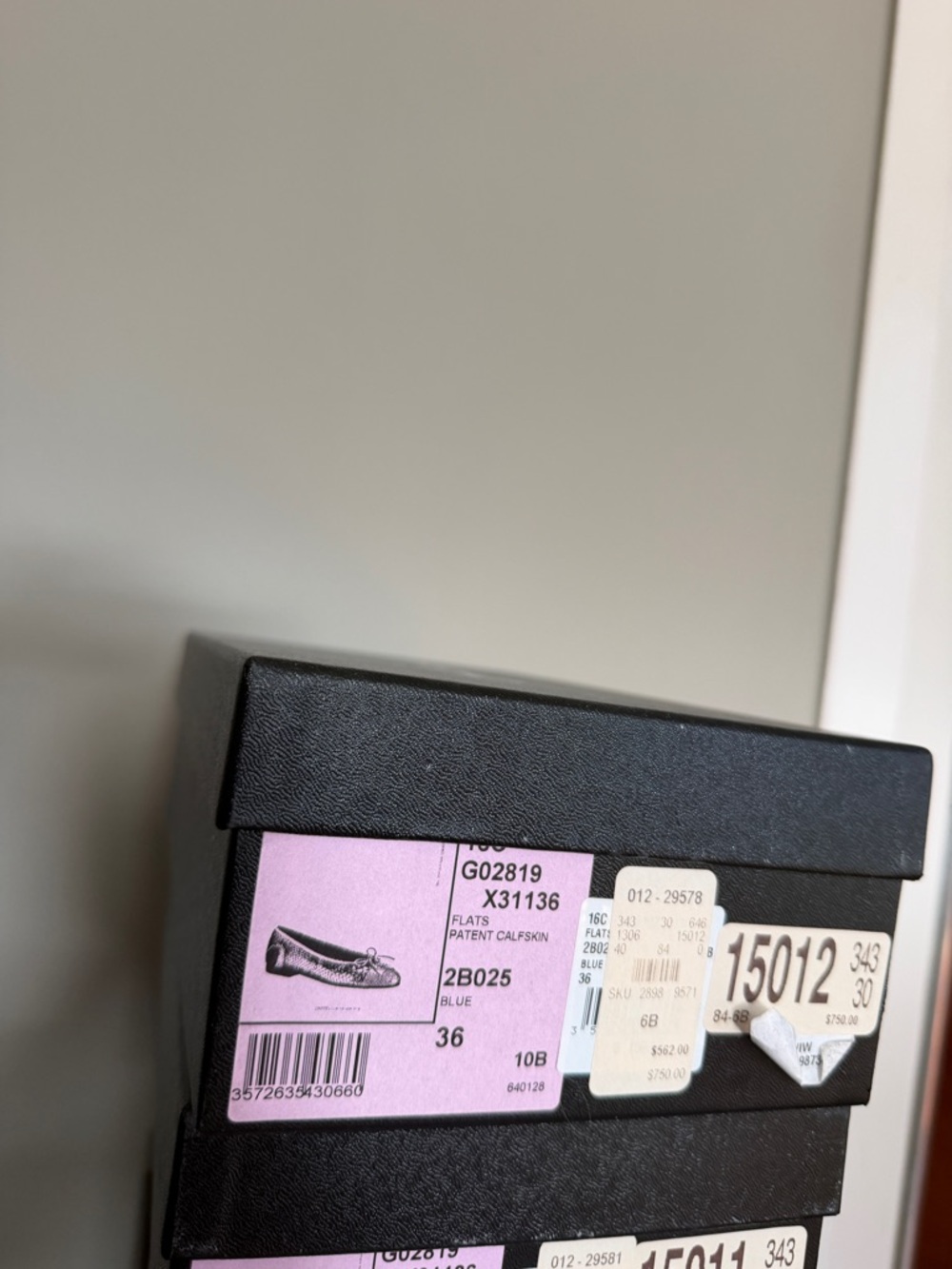 CHANEL Blue Patent Leather CC Logo Ballet Flats with Bow - Picture 4 of 4